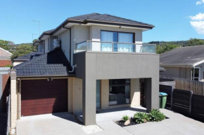 Modern Coastal Townhouse @ the Beach, Dromana